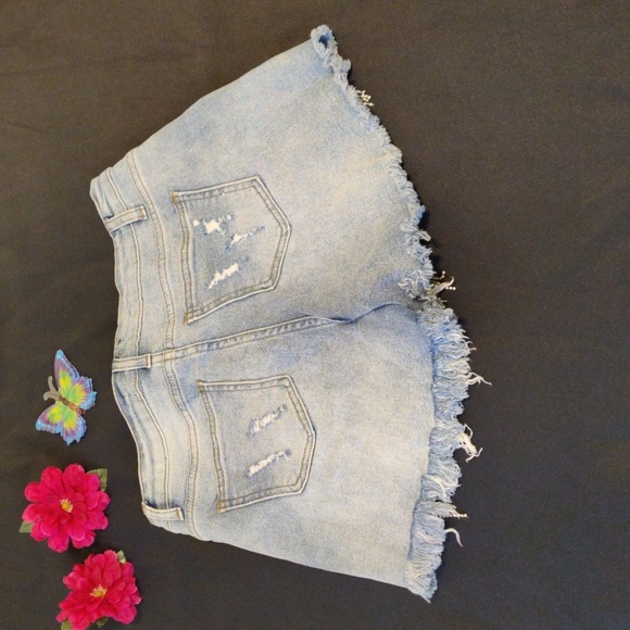 AKIRA Denim shorts Rhinestone fringed. - Picture 2 of 11
